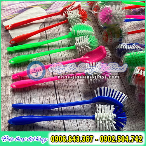 Bàn chải cọ toilet cán dài nhiều màu Bàn chải cọ toilet cán dài nhiều màu