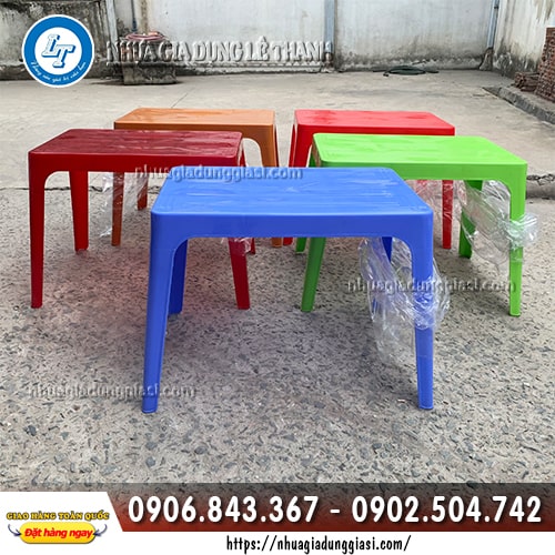 Bàn nhựa chữ nhật bền màu Bàn nhựa chữ nhật bền màu