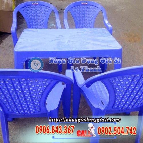 Bàn nhựa chữ nhật cho quán ăn cửa hàng