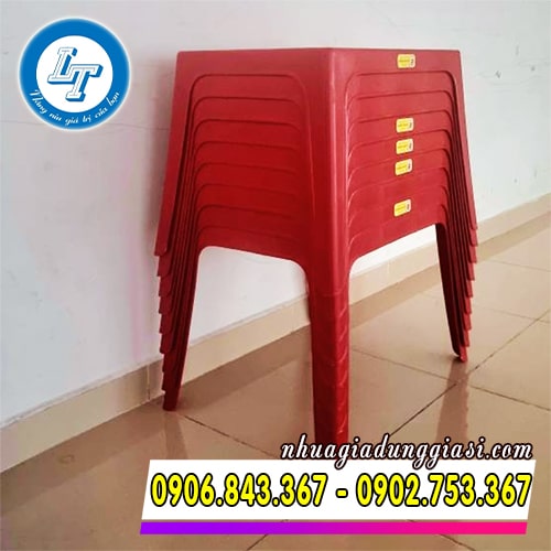 Bàn nhựa chữ nhật nhỏ gọn dễ xếp chồng thuận tiện