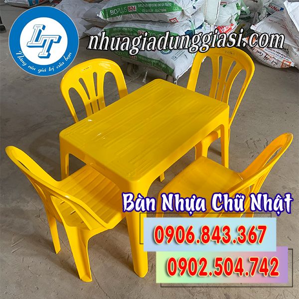 Bàn nhựa chữ nhật quán ăn