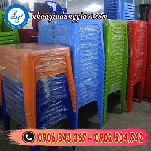 Bàn nhựa sẵn kho đủ các mẫu