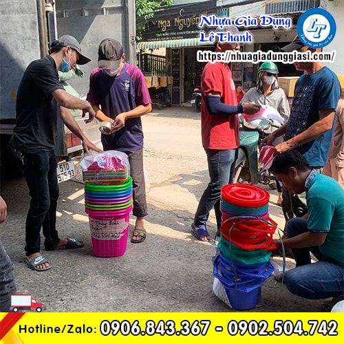 Bình giữ nhiệt bằng nhựa giá rẻ giao tận nơi Bình giữ nhiệt bằng nhựa giá rẻ giao tận nơi