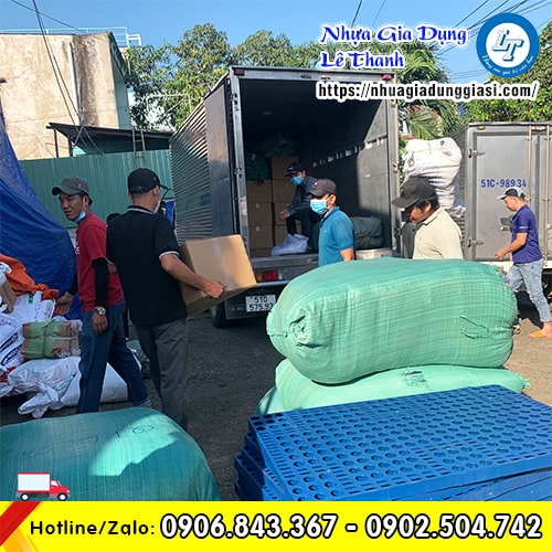 Bình nước học sinh giao hàng toàn quốc Bình nước học sinh giao hàng toàn quốc