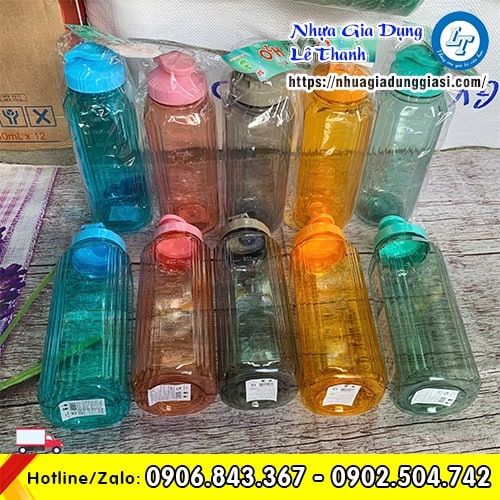 Bình nước học sinh màu sắc đa dạng Bình nước học sinh màu sắc đa dạng