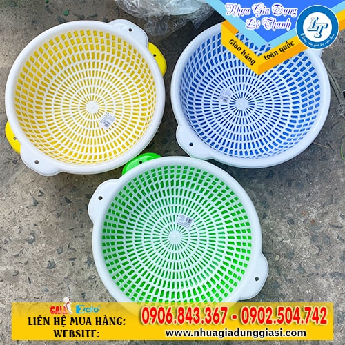 Bộ thau rổ nhựa thiết kế lỗ nhỏ treo lên tiện lợi