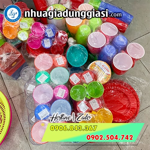 Ca ly nhựa uống nước giá rẻ Ca ly nhựa uống nước giá rẻ