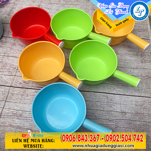 Ca múc nước cán tròn Ca múc nước cán tròn