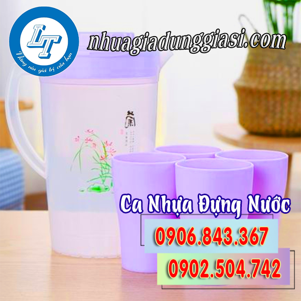 Ca nhựa đựng nước uống
