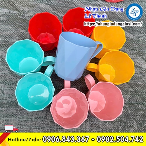 Ca uống nước nhỏ bền đẹp Ca uống nước nhỏ bền đẹp