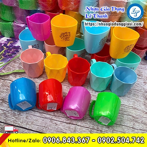 Ca uống nước nhỏ giá sỉ đa dạng mẫu mã Ca uống nước nhỏ giá sỉ đa dạng mẫu mã