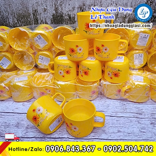 Ca uống nước nhỏ gọn tiện lợi Ca uống nước nhỏ gọn tiện lợi