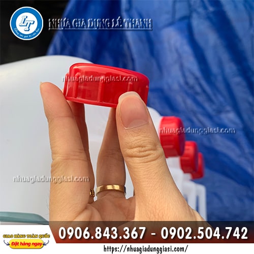 Can nhựa đựng rượu nắp đậy kín chắc Can nhựa đựng rượu nắp đậy kín chắc