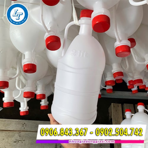 Can nhựa trắng 2 lít Can nhựa trắng 2 lít