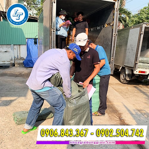 Can nhựa trắng giao tận nơi đúng hẹn