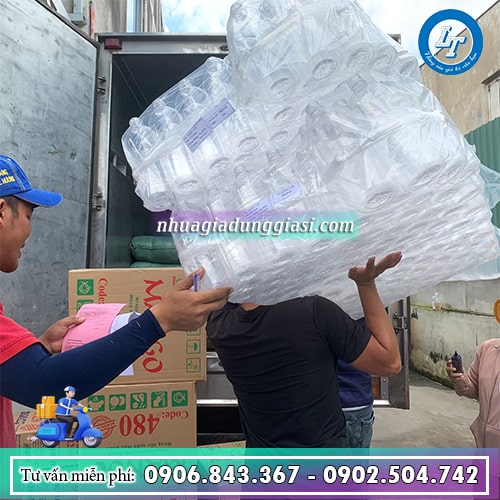 Chai nhựa 1 lít giao nhanh đúng hẹn Chai nhựa 1 lít giao nhanh đúng hẹn