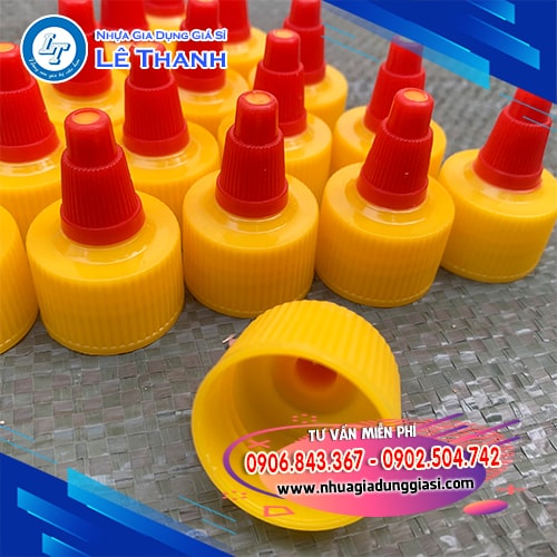 Chai nhựa đựng tương nắp nhọn vàng đỏ Chai nhựa đựng tương nắp nhọn vàng đỏ