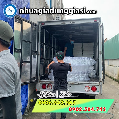 Chai nhựa PET đựng tương ớt giao hàng nhanh Chai nhựa PET đựng tương ớt giao hàng nhanh
