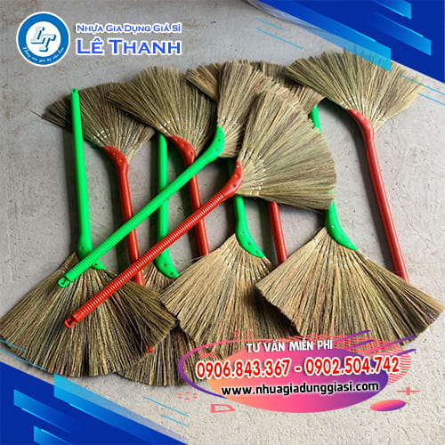 Chổi bông cỏ cán nhựa Chổi bông cỏ cán nhựa