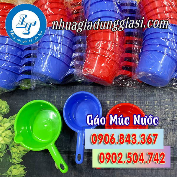 Gáo múc nước nhựa