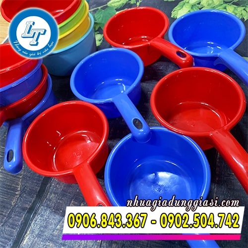 Gáo nhựa múc nước đủ size đủ cỡ Gáo nhựa múc nước đủ size đủ cỡ