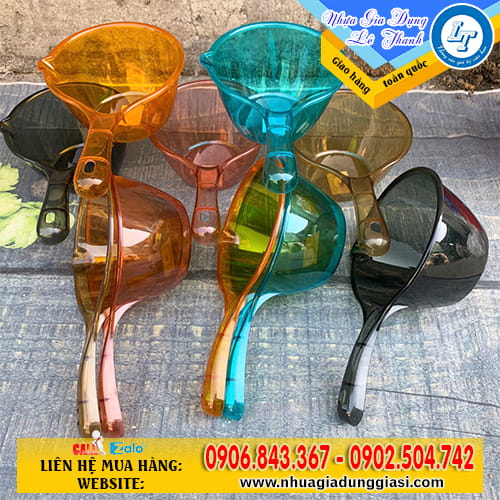 Gáo nhựa trong suốt Gáo nhựa trong suốt