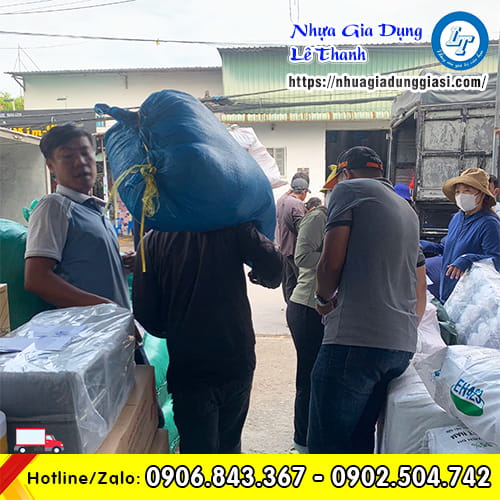 Ghế đẩu, ghế mini giao hàng tận nơi Ghế đẩu, ghế mini giao hàng tận nơi