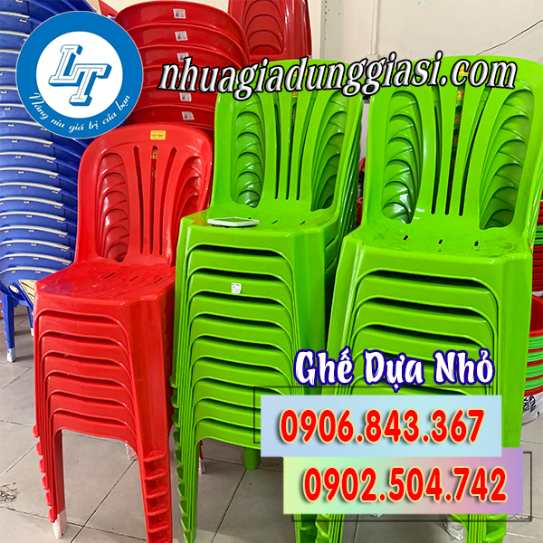 Ghế dựa nhỏ 3 sọc