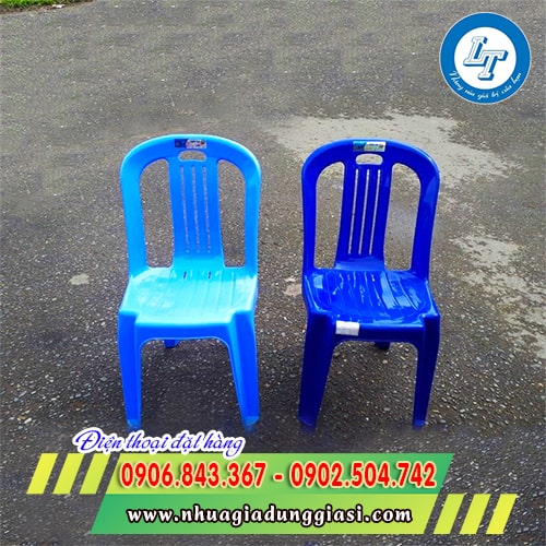 Ghế dựa nhỏ bền đẹp màu sắc nổi bật