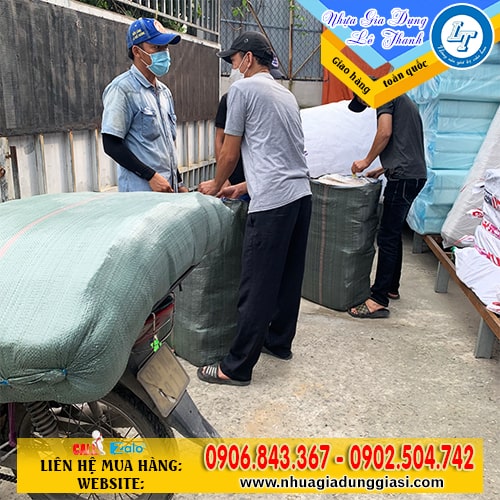 Ghế nhựa cho bé giao hàng tận nơi Ghế nhựa cho bé giao hàng tận nơi