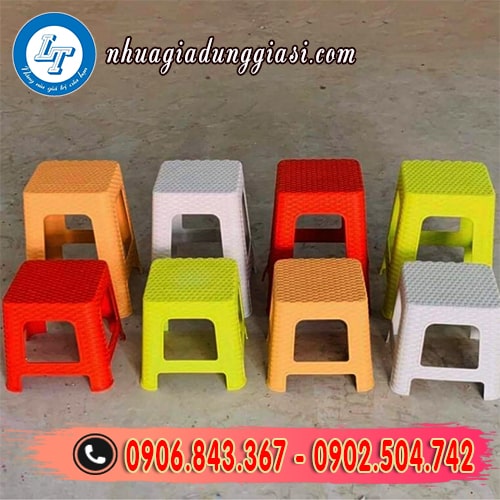 Ghế nhựa lùn màu sắc tươi sáng Ghế nhựa lùn màu sắc tươi sáng