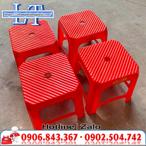 Ghế nhựa lùn vuông sọc đỏ giá rẻ Ghế nhựa lùn vuông sọc đỏ giá rẻ