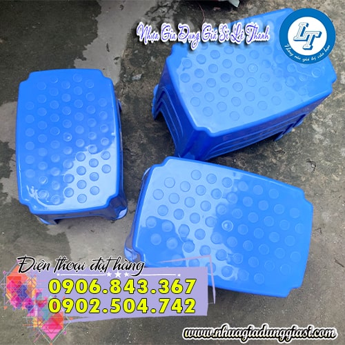 Ghế nhựa mini bề mặt trơn láng bóng đẹp