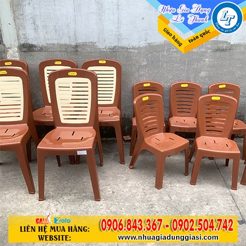 Ghế nhựa sọc ngang bền chắc 2 size Ghế nhựa sọc ngang bền chắc 2 size