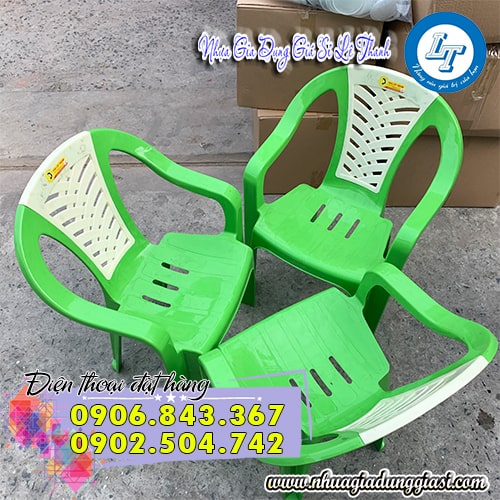 Ghế nhựa tựa lưng có độ bền màu cao