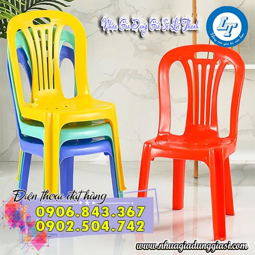 Ghế nhựa tựa lưng gọn nhẹ tiện lợi dễ sử dụng