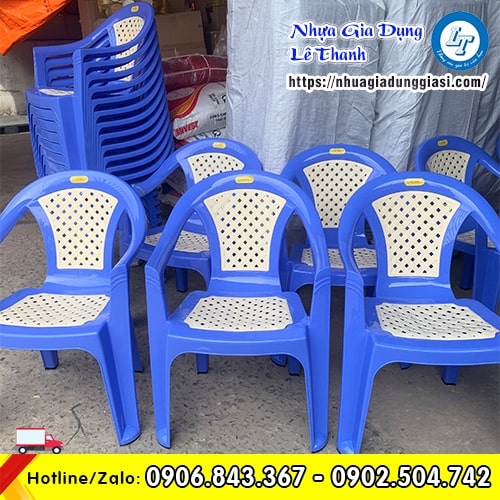 Ghế nhựa tựa mây đại dày dặn Ghế nhựa tựa mây đại dày dặn