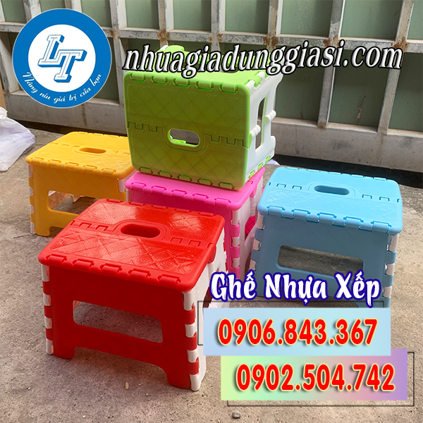 Ghế nhựa xếp đủ màu