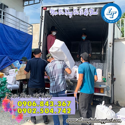 Giao hàng đúng hẹn tận nơi nhanh chóng Giao hàng đúng hẹn tận nơi nhanh chóng