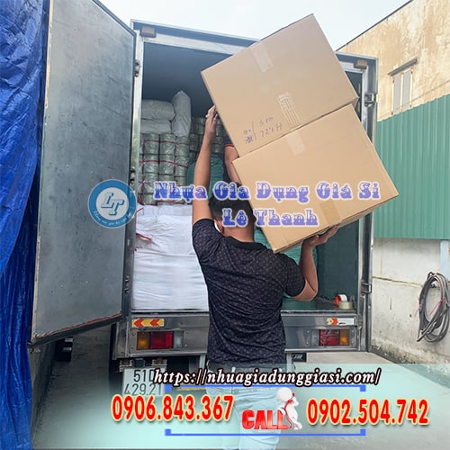 Giao hàng hũ nhựa nhanh chóng đúng hẹn