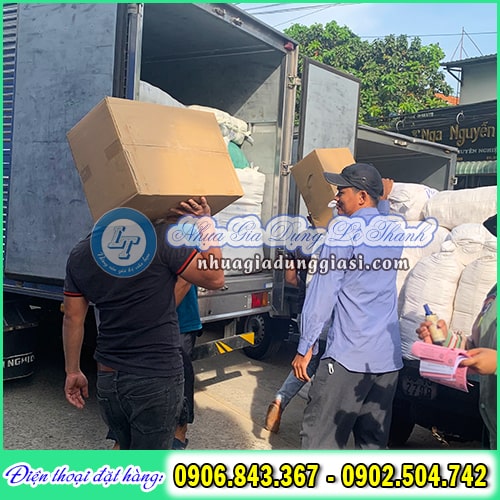 Giao hàng nhanh chóng đúng theo yêu cầu Giao hàng nhanh chóng đúng theo yêu cầu