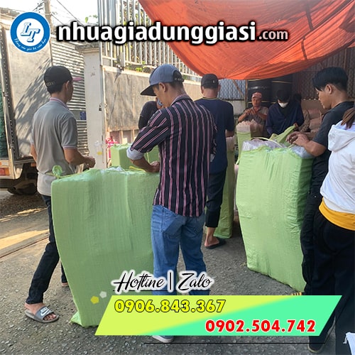 Giao hàng nhanh toàn quốc miễn ship TPHCM Giao hàng nhanh toàn quốc miễn ship TPHCM