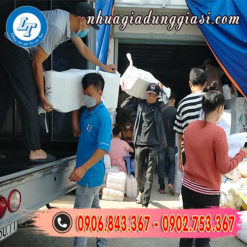 Giao hàng rổ nhựa vuông