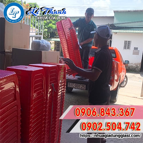 Giao hàng tận nơi đúng hẹn đủ số lượng Giao hàng tận nơi đúng hẹn đủ số lượng