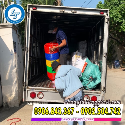 Giao hàng tận nơi nhanh đúng đủ theo yêu cầu Giao hàng tận nơi nhanh đúng đủ theo yêu cầu