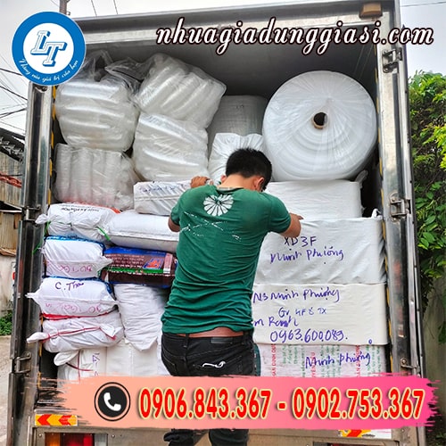 Giao hàng thùng nhựa 80l giá rẻ