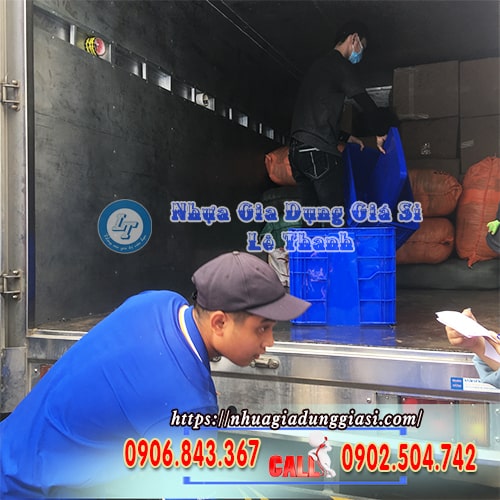Giao khay nhựa thùng nhựa tại TPHCM