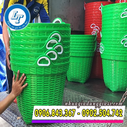 Giao sọt nhựa cho khách