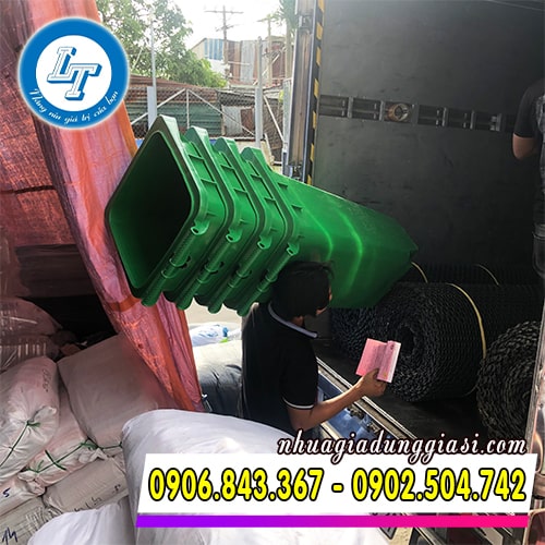 Giao thùng rác nhựa