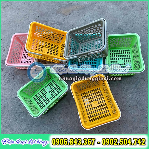 Giỏ nhựa chữ nhật có quai giá sỉ đủ màu Giỏ nhựa chữ nhật có quai giá sỉ đủ màu